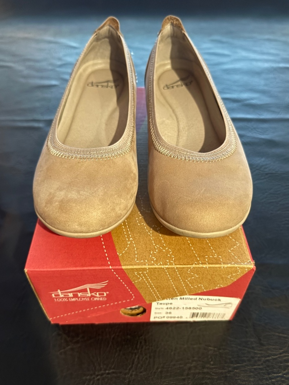 DANSKO KRISTEN NUBUCK BALLET FLAT - COMFORT! - SIZE 36 - TAUPE